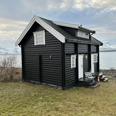 Cozy By The Waterfront - 20 Minutes From The Center Holiday home *